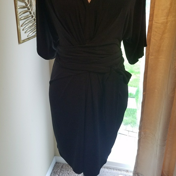 Little black dress **NECKLACE NOT INCLUDED** - Picture 2 of 5
